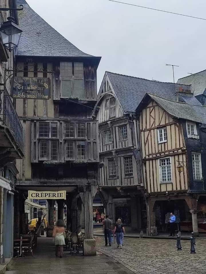 La Menardiere Serenitatis Chambre D'Hotes Petit Dejeuner Compris Corseul Eksteriør bilde